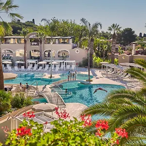 4* Hotel Village - Le Palme